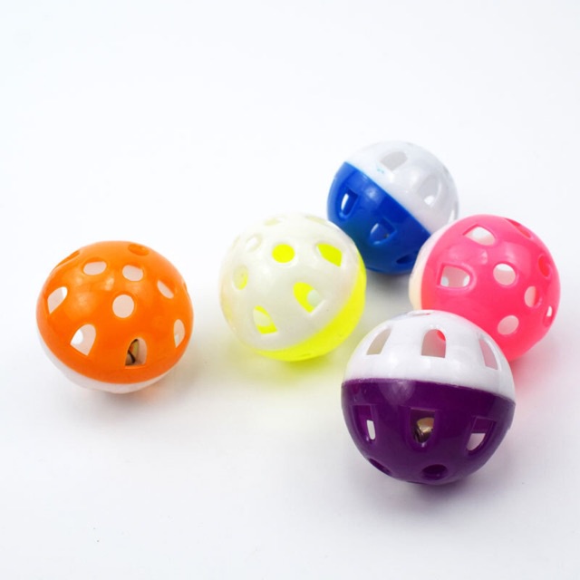 Đồ chơi Bóng chuông nhựa Kún Miu cho chó mèo đường kính 3.8cm ( giao màu ngẫu nhiên)