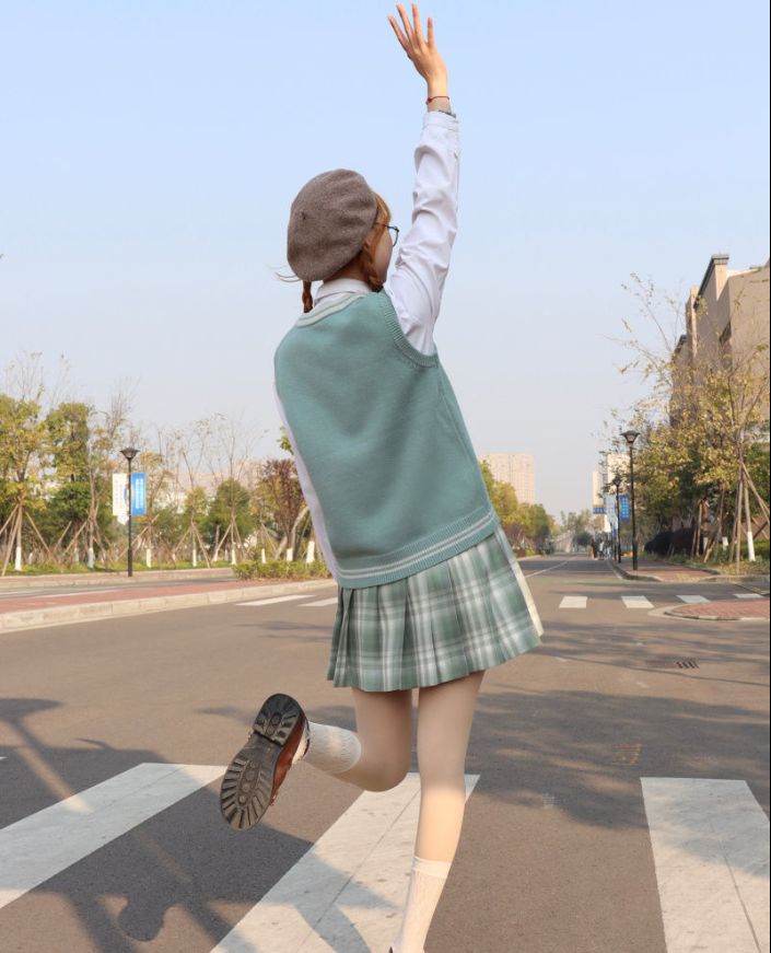 Áo gile chui đầu dệt kim không tay dáng rộng cổ chữ V khâu hình kim cương dễ thương mới cho học sinh