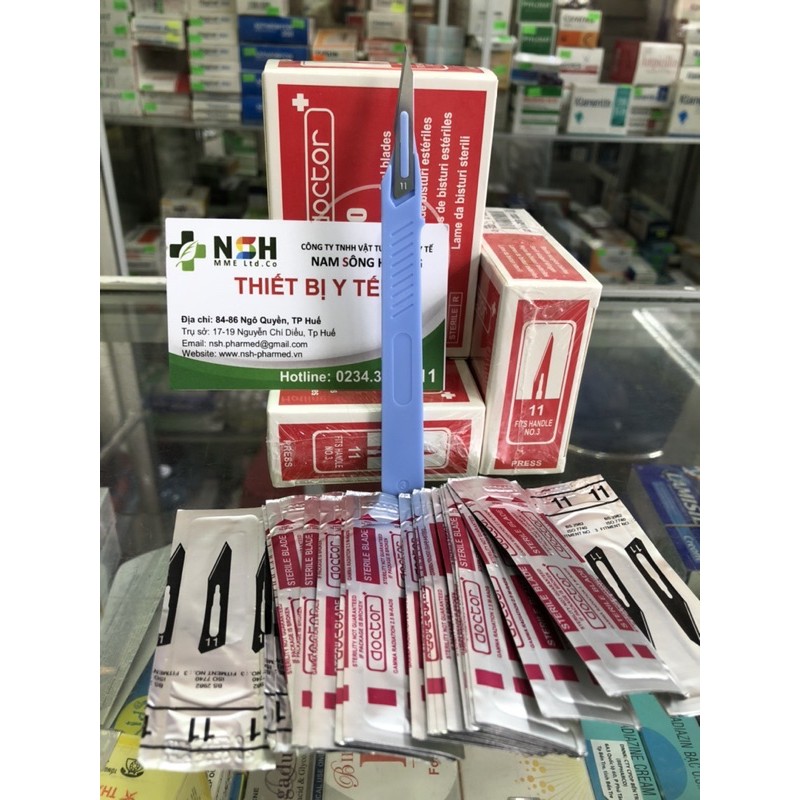 Combo cán dao mổ phẫu thuật số 3 và 2 lưỡi dao mổ số 11 DOCTOR ẤN ĐỘ