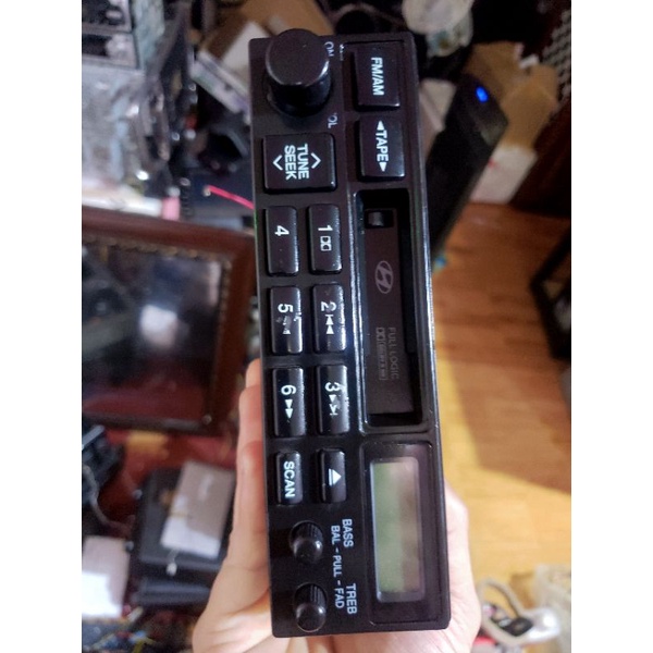 Đầu Radio & Tape Huyndai loại 1 Din