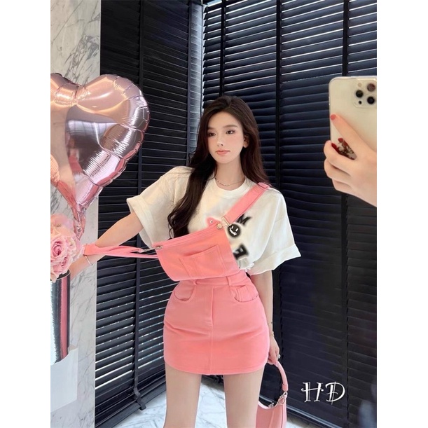 Set yếm váy hồng kèm áo phông chữ [ Hàng order ]
