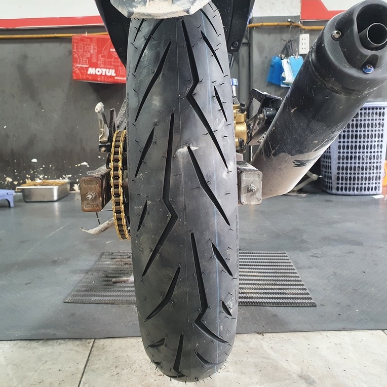 Vỏ Pirelli Diablo Rosso Sport 100/80-17 hoặc 110/70-17 (150024) (150028)