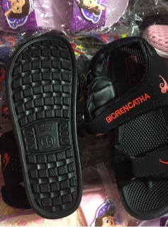 Sandal bé trai