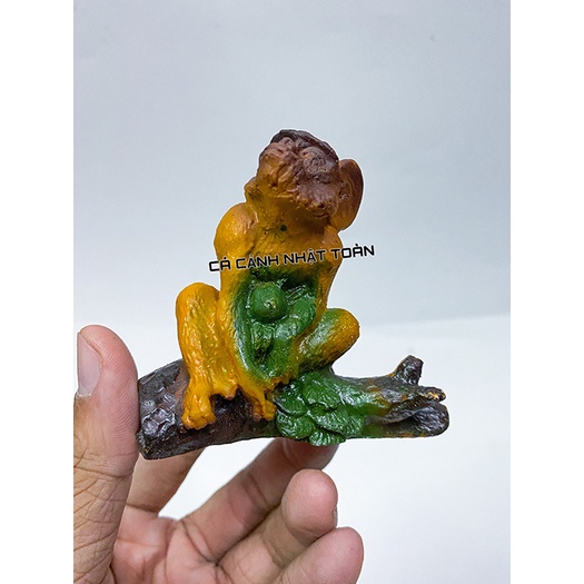 KHỈ ÔM CON TRANG TRÍ BỂ CÁ, TIỂU CẢNH NON BỘ CAO 7CM