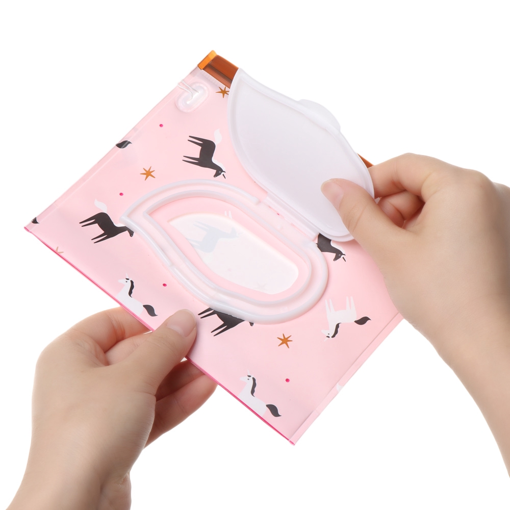 Túi đựng khăn giấy ướt có dây mang theo tiện lợi