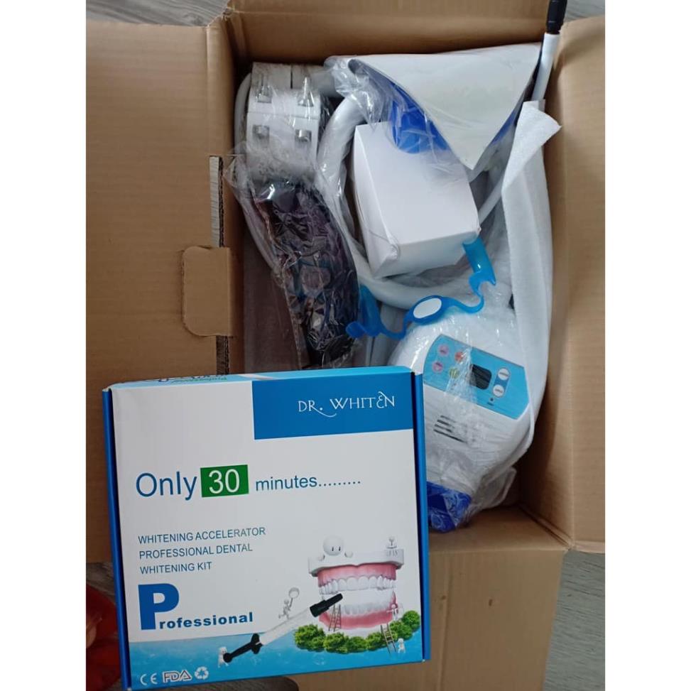 Đèn tẩy trắng răng kèm giá đỡ.