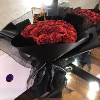 Bó Hoa Nhũ 30 Bông Phối Lưới Đen