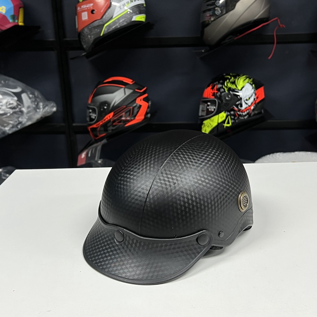 Mũ bảo hiểm nửa đầu lưỡi trai cao cấp CAMRY, vân Carbon chống trầy, thông gió