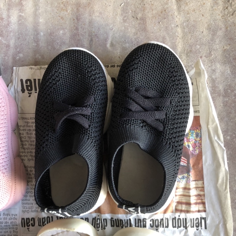 Giầy cho bé trai bé gái sz 22, sz 23