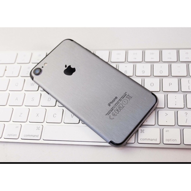Miếng dán skin màu xám viền đen, xanh dương, đen ip6,7,6+,7+ ( tặng cường lực )