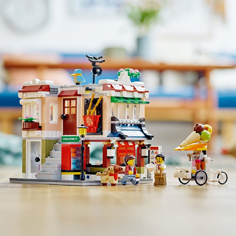 Đồ Chơi LEGO Tiệm Mì Tại Trung Tâm Thành Phố 31131 (569 chi tiết)
