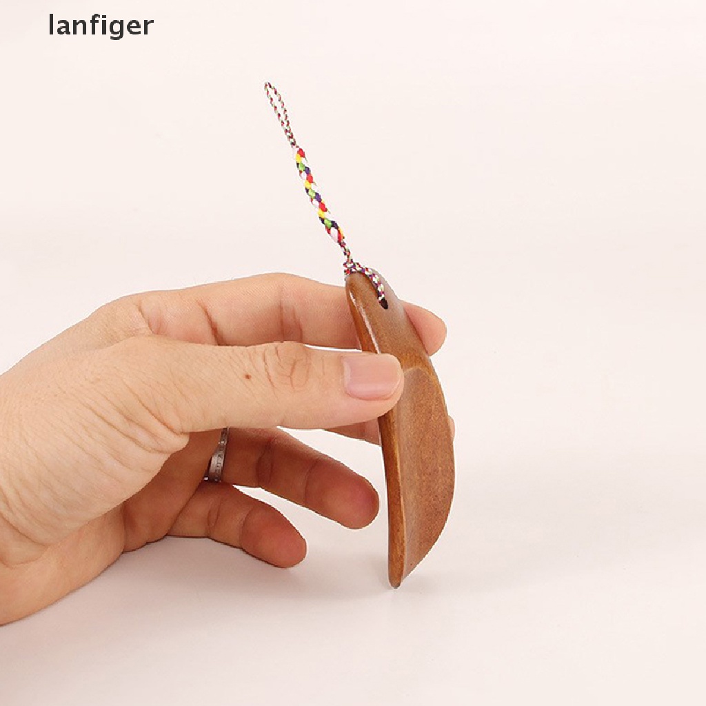 1 Dụng Cụ Hỗ Trợ Mang Giày Bằng Gỗ Tự Nhiên Với Tay Cầm Dài Tiện Dụng