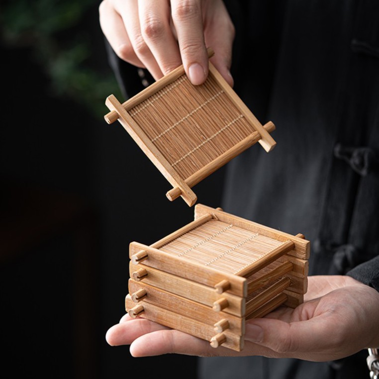 Tấm lót cốc trà bằng tre tiện dụng