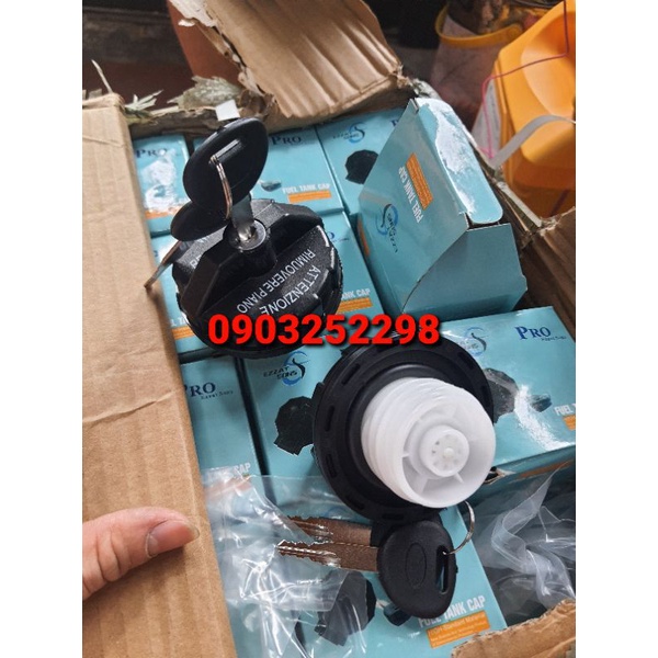 Nắp bình dầu hyundai 3t5,hd65,hd72,hd99,1t25 k200,k250, bongo3, hd nâng tải có khóa