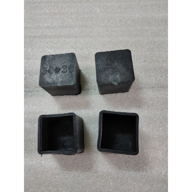 Nút cao su bịt chân bàn ( 30×30mm bao ngoài - chụp - chân đế)