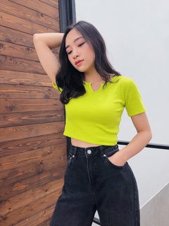 Áo croptop cổ V
