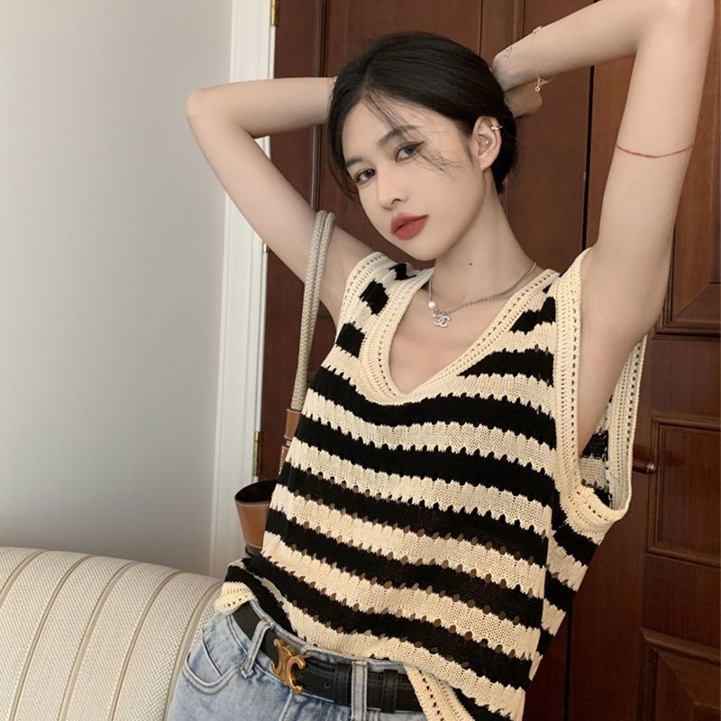 Áo Lửng Nữ Cộc Tay Cổ Tròn Form Rộng Thời Trang Hàn