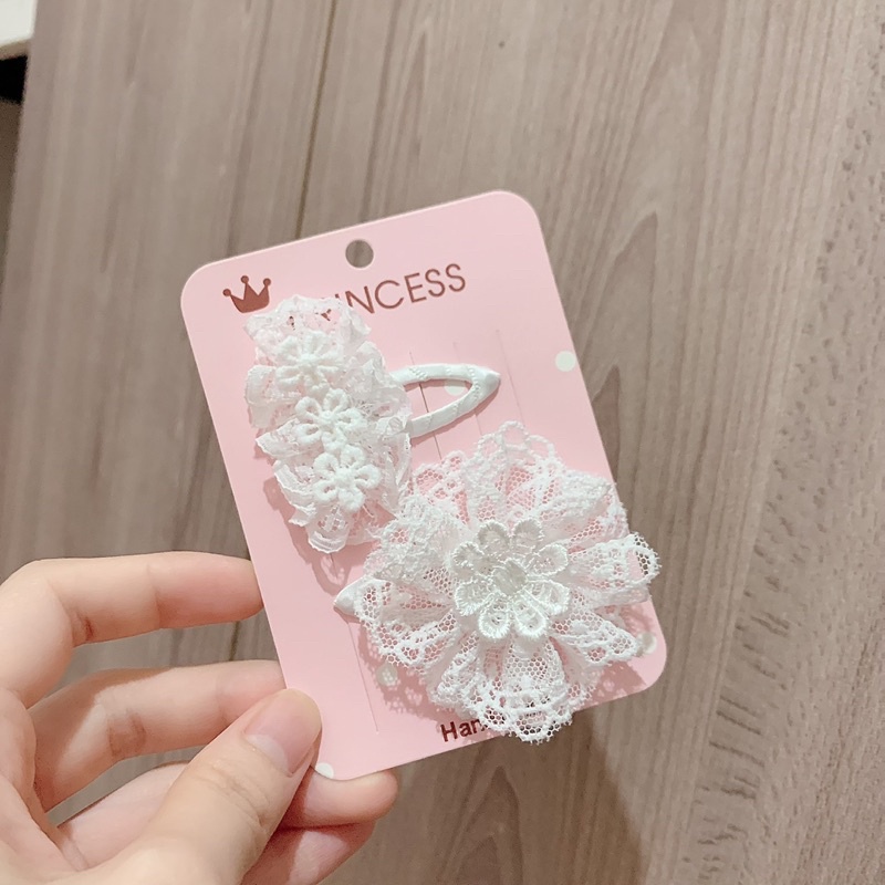 Set 2 chiếc kẹp tóc ren phong cách Hàn xinh xắn