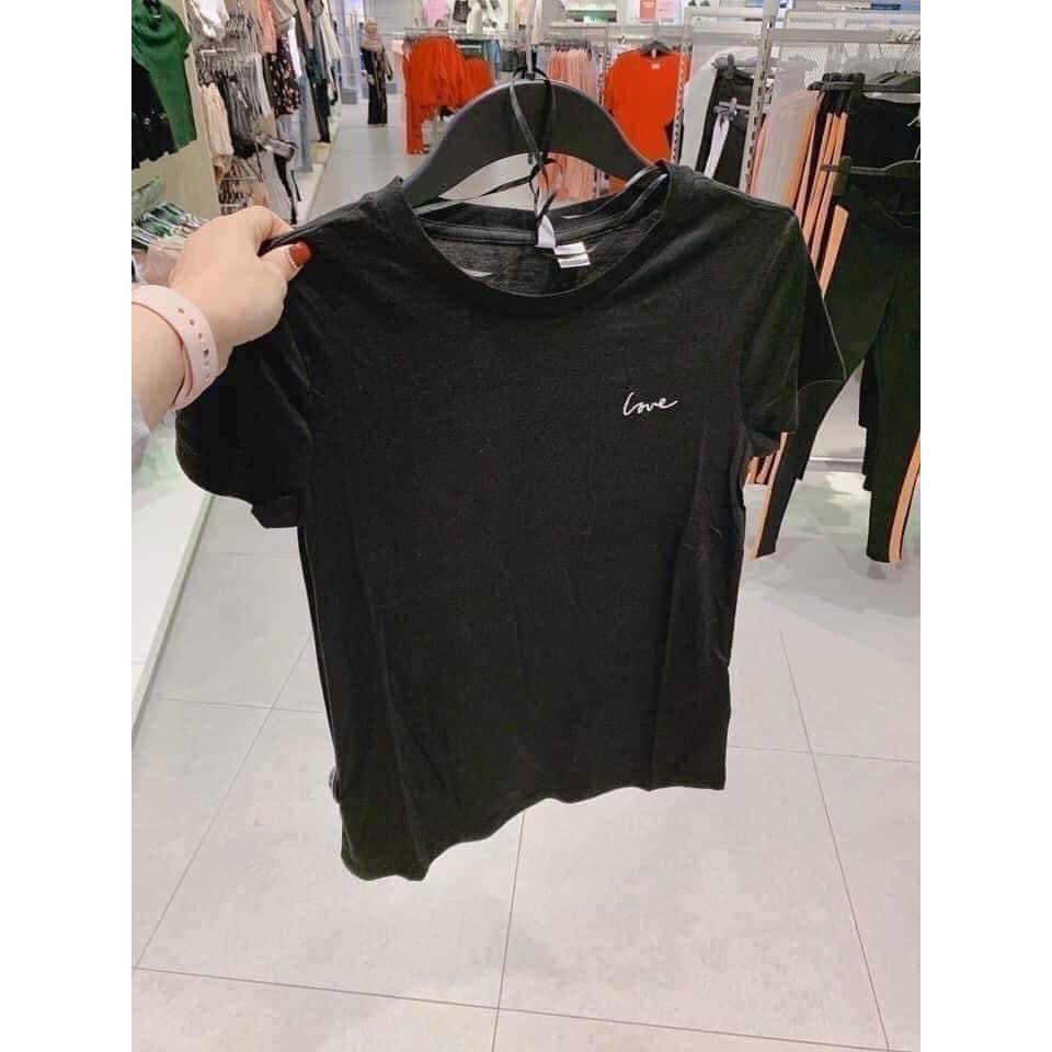 Áo phông HM thêu chữ love Mỹ Tâm / Áo phông trơn
