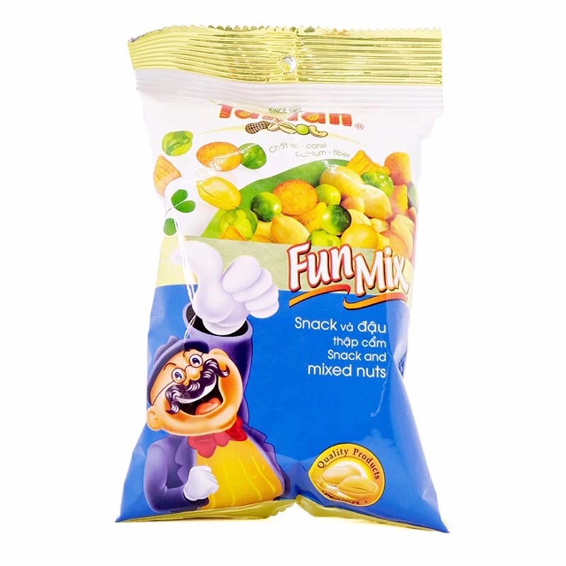 1 gói Snack & Đậu Thập Cẩm Tân Tân 28g