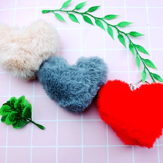 Móc khóa trái tim lông xù cực đẹp