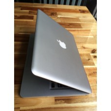 Macbook pro MC700