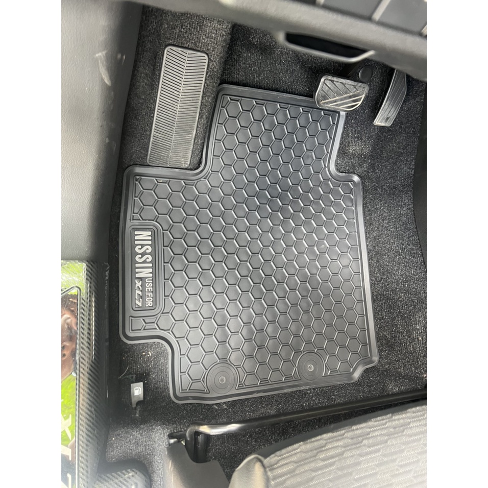 Thảm lót sàn cao su đúc xe Suzuki XL7/ XL-7 mẫu 3 hàng ghế, hàng không mùi cao cấp - Nissin tổ ong