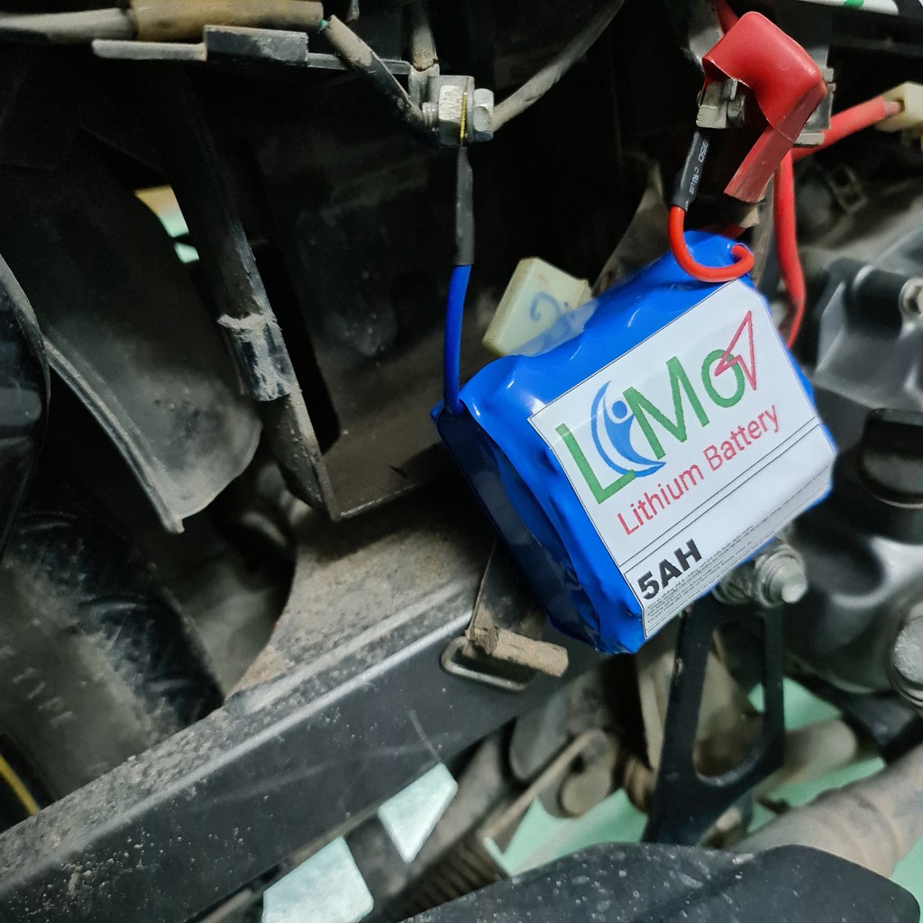 LIMO - Khối pin Lithium thay bình acquy xe máy.(Khối 5AH). Bình acquy kích đề xe máy. Bình pin Lithium lon 12v - LIMO