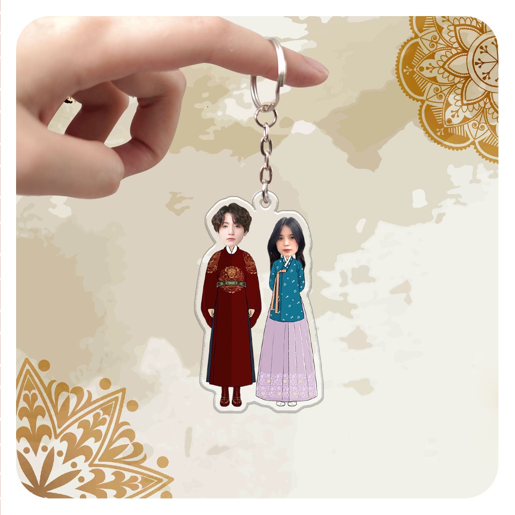 Móc khóa cặp đôi Hanbok dễ thương in theo yêu cầu ghép mặt idol