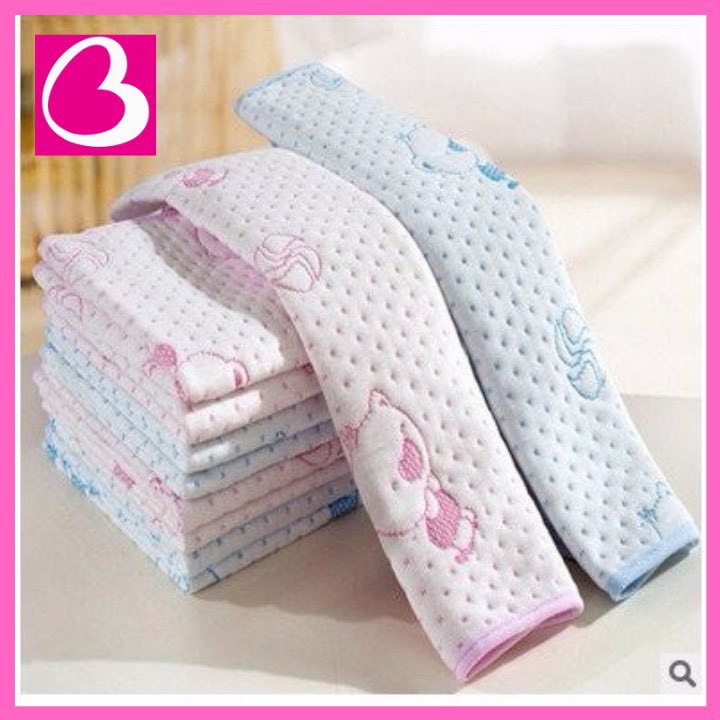 Tấm lót chống thấm 4 lớp tiện lợi cho bé
