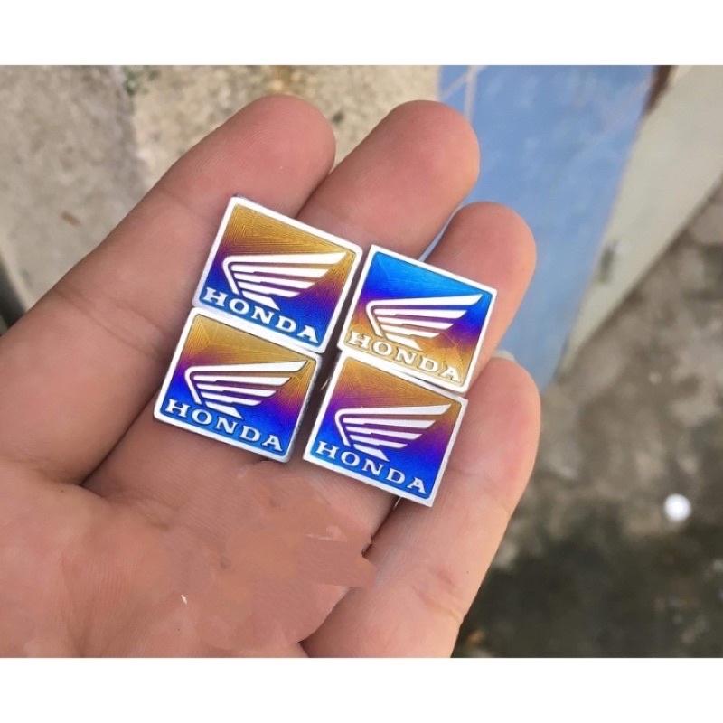 Tem Titan Logo Cánh Chim