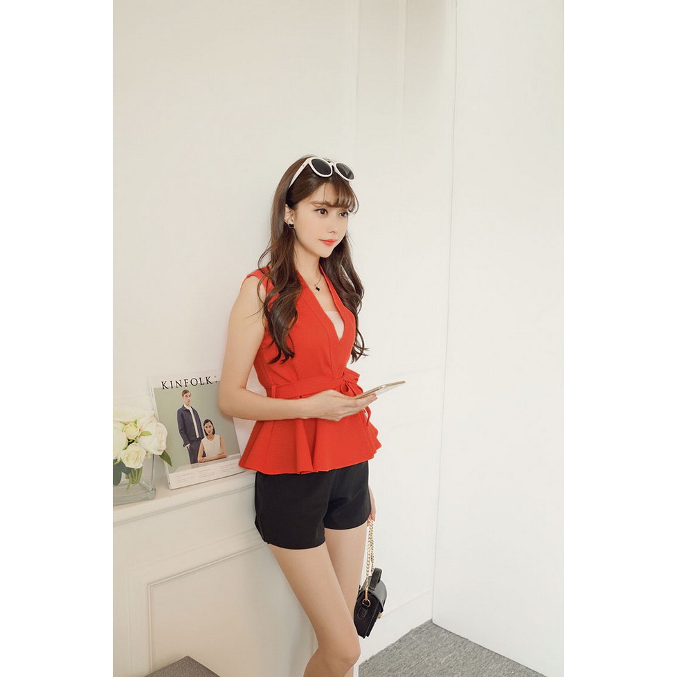 Set bộ áo thun chéo cổ và quần đùi