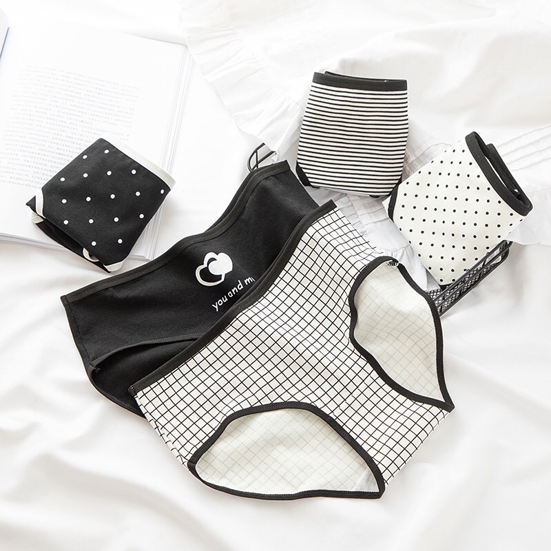 Quần Lót Nữ Cotton Nâng Mông Co Dãn 4 Chiều Hoạ Tiết Tim Đen Dễ Thương JAENIA