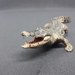 Mô hình đồ chơi khủng long. Cá sấu hoa cà.