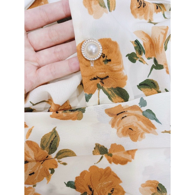 [Mã SKAMA06 giảm 8% tối đa 50K đơn 250K] Váy hoa vàng phối cúc VINTAGE | BigBuy360 - bigbuy360.vn