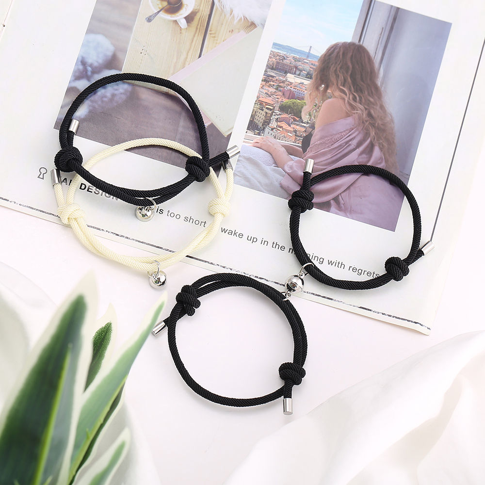 Set 2 vòng tay nam châm sáng tạo dành cho người yêu