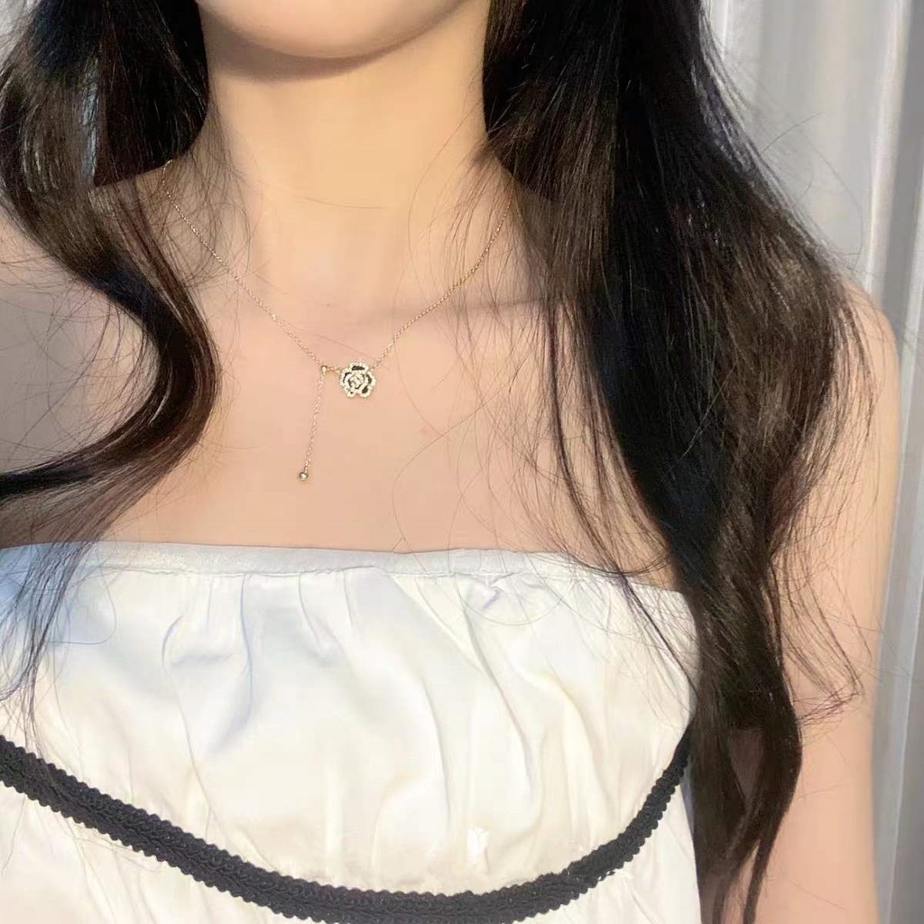 Dây chuyền mặt đính đá hình hoa trà thời trang phong cách hàn quốc