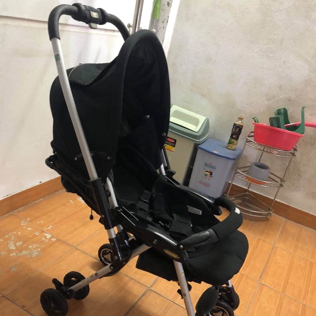 Thanh lý xe đẩy COMBI WELL FLAT WIDE