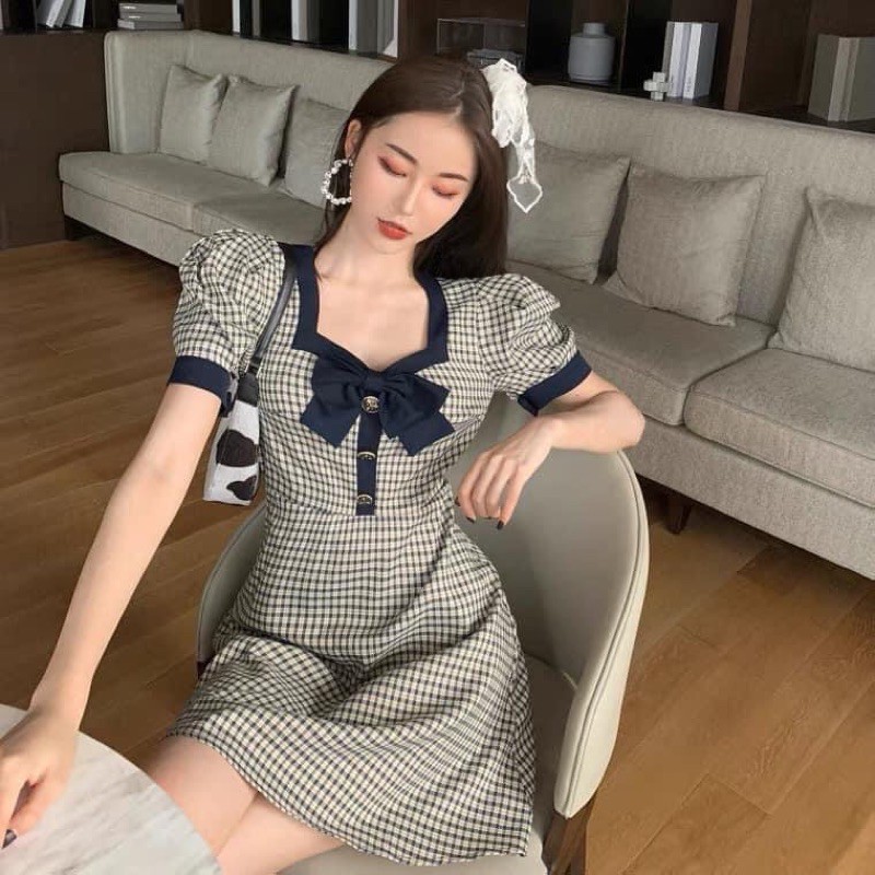 Váy tiểu thư cổ đính nơ kẻ sọc