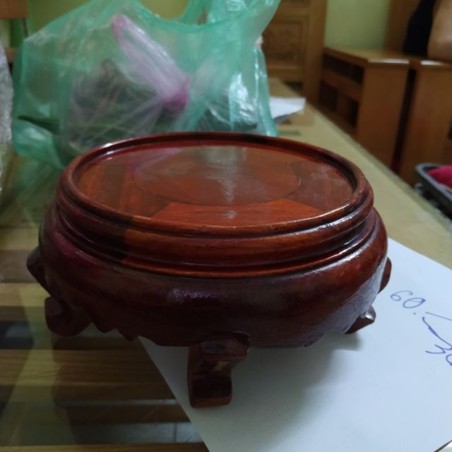 Đế quỳ cao kê bát hương kê tượng