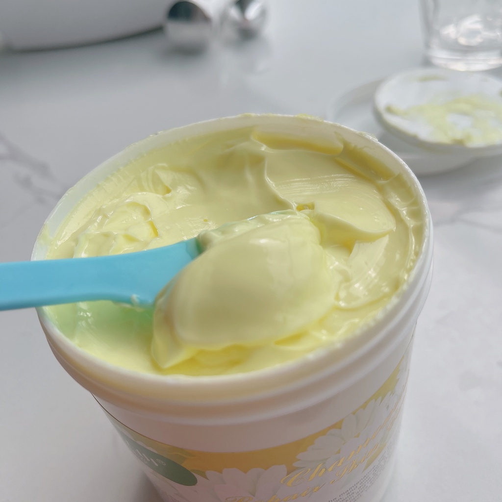 Kem massage mặt Hoa Cúc cho spa | BigBuy360 - bigbuy360.vn