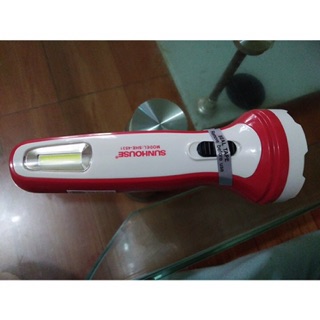 Đèn pin sạc cầm tay