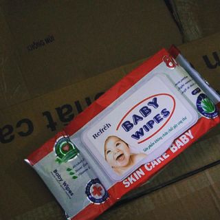 Khăn ướt an toàn cho bé
