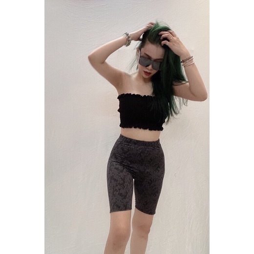 Quần short biker ôm hoa văn đen và đỏ vnxk