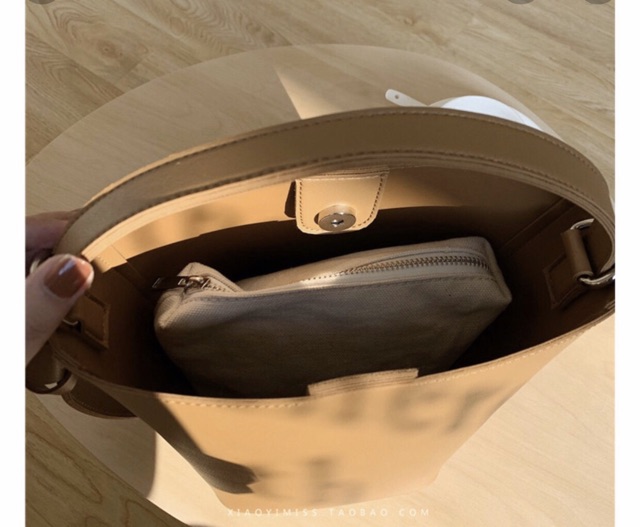 TÚI TRỐNG QUAI ĐEO CHÉO TÚI NHỎ ĐI KÈM MÀU NÂU HOT TREND 2020