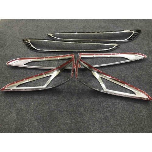 Ốp trang trí viền đèn pha hậu Hyundai Kona 2018-2019