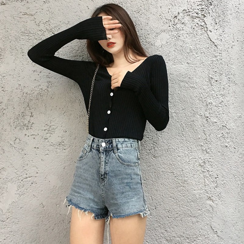 Áo khoác cardigan cổ chữ V màu trơn phối nút phong cách Hàn Quốc