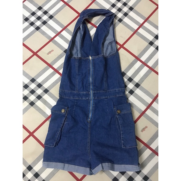 Thanh lí quần áo giá rẻ