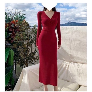 Đầm body cổ v đắp ngực