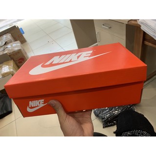 Hộp Giày Nike Cam